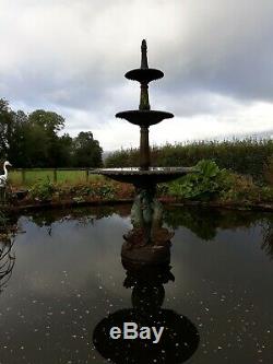 Cast Iron Fountain, koi carp 3 tier water feature, Centre water feature stolk