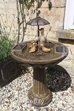 Duck Family Solar Garden Water Feature Decorative Ornamental Outdoor Fountain
