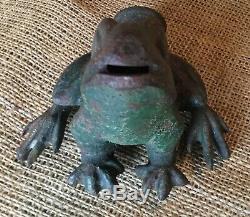 Old Vtg Cast Iron Metal Green Frog Hose Water Spout Garden Decor Fountain Spray