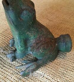 Old Vtg Cast Iron Metal Green Frog Hose Water Spout Garden Decor Fountain Spray