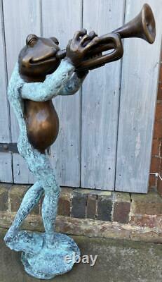 Bronze Fontaine Water Garden Caractéristique Sculpture Statue Grenouille Jouant Trompette 85cm