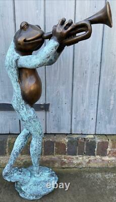 Bronze Fontaine Water Garden Caractéristique Sculpture Statue Grenouille Jouant Trompette 85cm