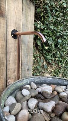Caractéristiques d'eau de jardin / Bec / Fontaine en cuivre vintage avec entrée par le bas