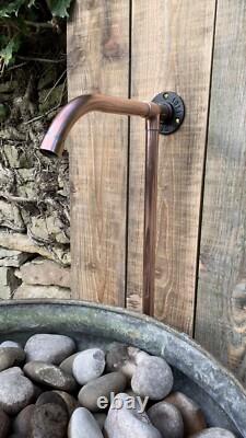 Caractéristiques d'eau de jardin / Bec / Fontaine en cuivre vintage avec entrée par le bas