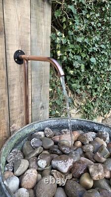 Caractéristiques d'eau de jardin / Bec / Fontaine en cuivre vintage avec entrée par le bas