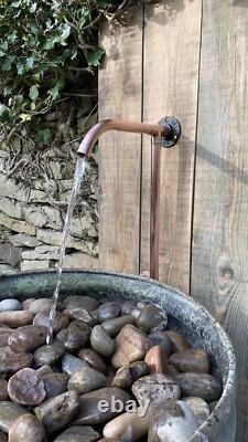 Caractéristiques d'eau de jardin / Bec / Fontaine en cuivre vintage avec entrée par le bas