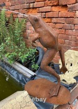 Cast Iron Garden Eau Fontaine De L'étang Leaping Frog Rusted Effect 67cm High