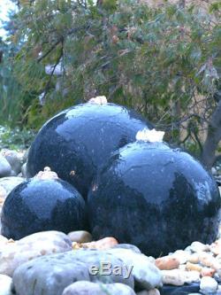Ensemble De Fontaine De Jardin Avec Fonction De L'eau Triple Granite Sphere Avec Piscine Renforcée