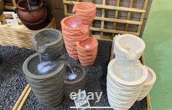 Fontaine à Roses d'Extérieur et d'Intérieur avec Caractéristiques Aquatiques (3 Niveaux) Intemporelle Fontaine à Roses d'Extérieur et d'Intérieur avec Caractéristiques Aquatiques (3 Niveaux) Intemporelle
