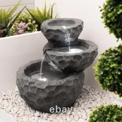 Fontaine à eau en pierre grise à 3 couches alimentée par énergie solaire Gardenwize SWGSL230