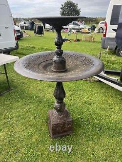 Fontaine d'eau de jardin à deux niveaux en fonte victorienne récupérée 57 x 36