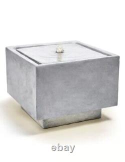 Fontaine d'eau de jardin en cube en pierre grise avec éclairage LED, câble de 10m, 43cm, Prix de vente recommandé de £239.