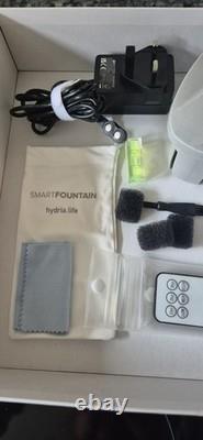 Fontaine d'eau sans fil Hydria avec mosaïque et deux têtes de fontaine