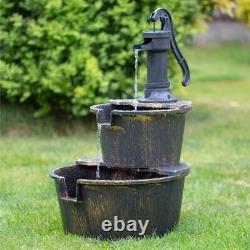 Fontaine de jardin à deux niveaux en forme de tonneau avec pompe à eau, ornée d'un câble électrique