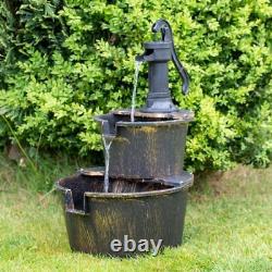 Fontaine de jardin à deux niveaux en forme de tonneau avec pompe à eau, ornée d'un câble électrique