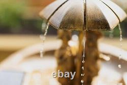 Fontaine de jardin autonome à énergie solaire avec fontaine d'eau et bain d'oiseaux sur pied.