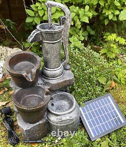 Fontaine de jardin en baril d'eau alimentée par énergie solaire avec 2 lumières LED