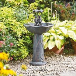 Fontaine de jardin extérieure à deux niveaux avec cascade alimentée par énergie solaire, des grenouilles enjouées