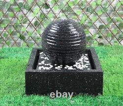 Fontaine solaire à balles noires pour patio et parterre de fleurs avec éclairage