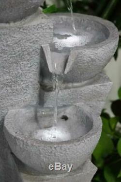 Grand Dispositif D'eau En Cascade Extérieur Gris De Fontaine De Cuvette De Jardin Avec Des Lumières De Led