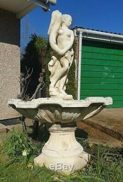 Grande Pierre Italienne Bowled Fontaine De Jardin Avec L'ornement D'eau Caractéristiques