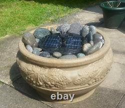 Solar Water Feature Fountain Led Lights Pebble Pool Patio Decking Nouveau